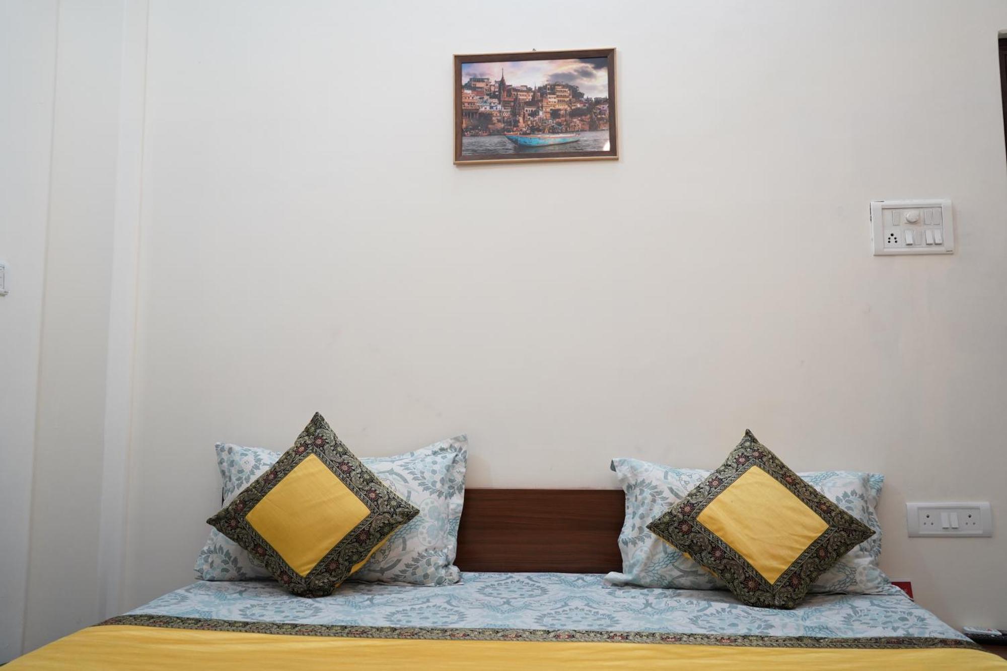 Kashi Paradise Stay Varanasi Bagian luar foto