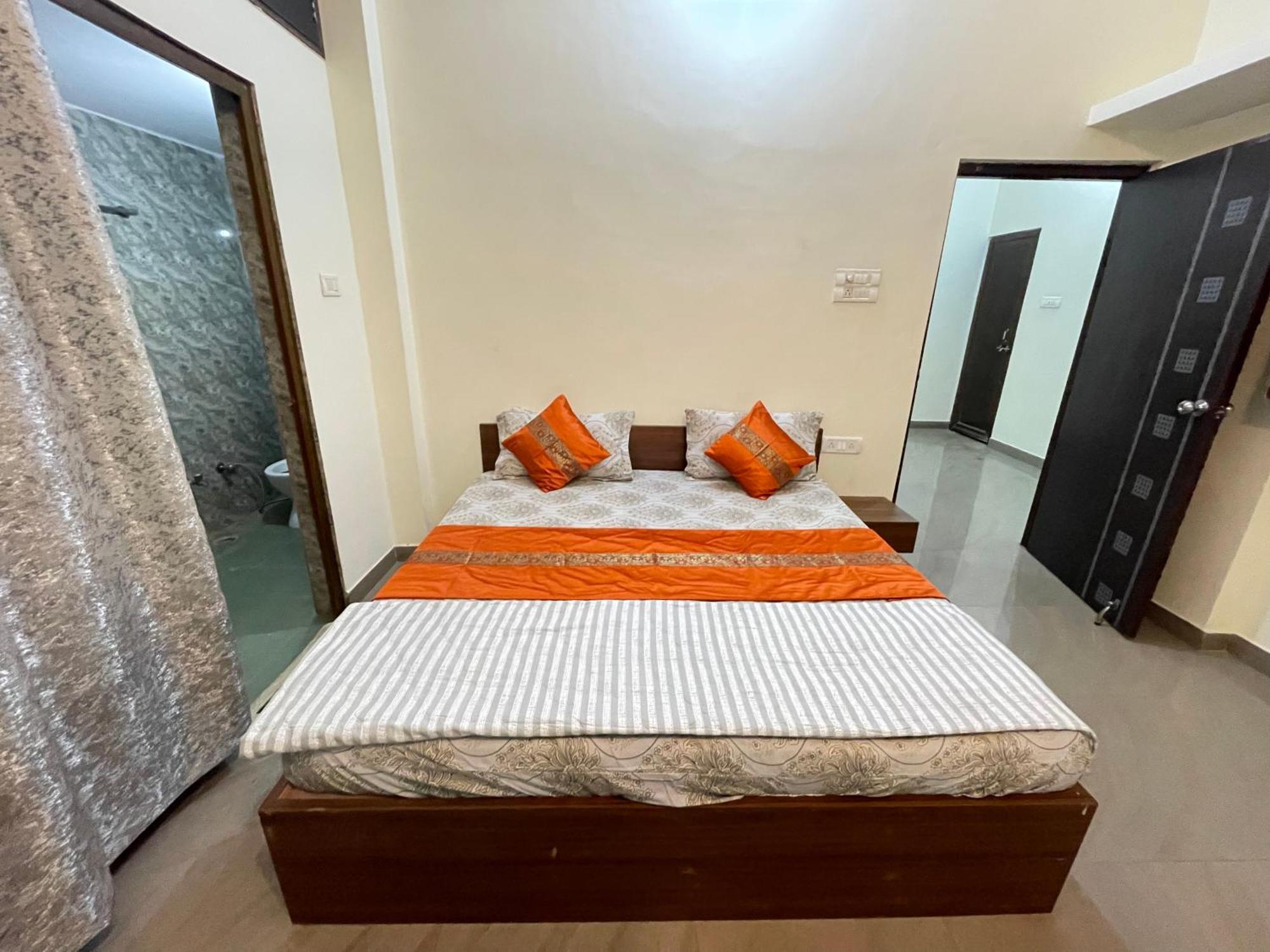 Kashi Paradise Stay Varanasi Bagian luar foto